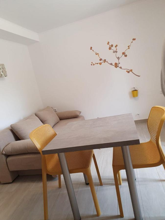 Apartman Mi Nerezine Exteriör bild