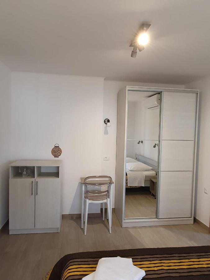 Apartman Mi Nerezine Exteriör bild